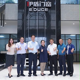 众科联走进伊盾门窗，就工业4.0数智化时代共谋发展进行探讨交流！